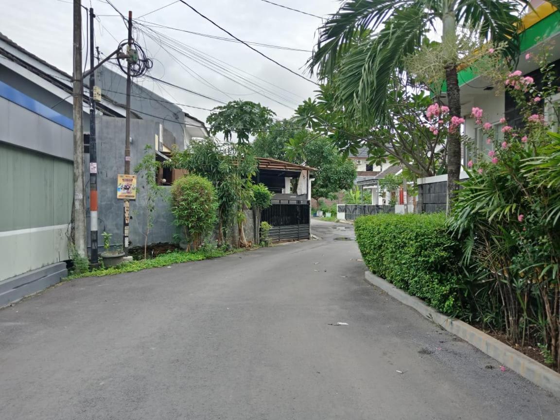 Amaya Guest House Syariah Alastuwo Buitenkant foto